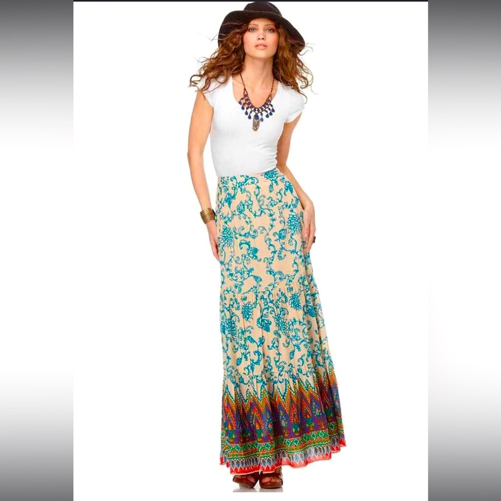 Free people Boho Maxi Skirt (never worn just washed) sz small